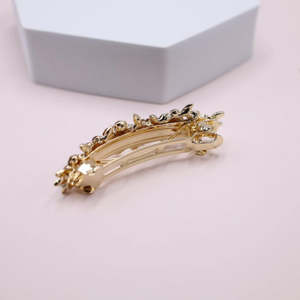 Secure and stylish gold-plated rhodium metal clip for the hair barrette.